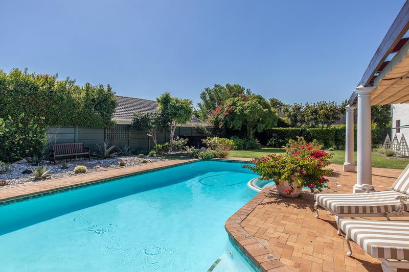 5 Bedroom Property for Sale in Tokai Western Cape